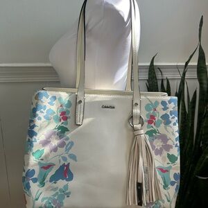 Calvin Klein Multicolor Printed Floral East/West Tote - Should Bag